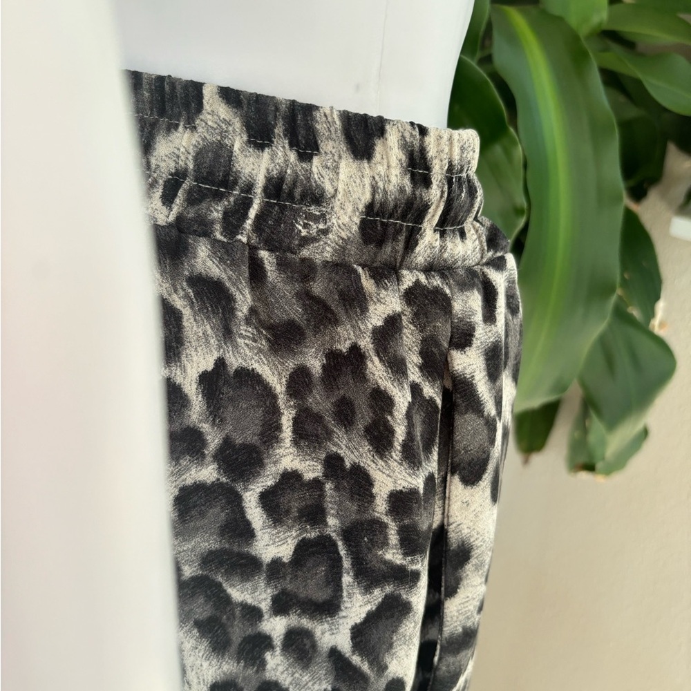 L Love Gray and Black Track Pants with Tapered Leg Design - Picture 6 of 8